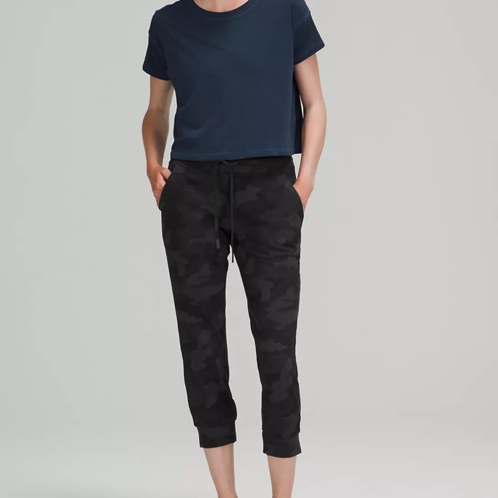 NWT lululemon ready to rulu cropped jogger size 10